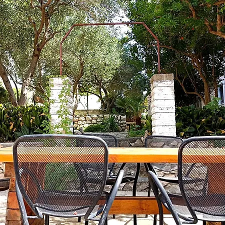 Daniela Apartament Rab Town
