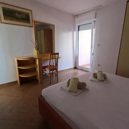 Daniela Apartament Rab Town