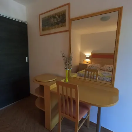 Apartment Daniela Rab Town