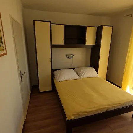 Daniela Apartament Rab Town