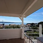 Daniela 拉布